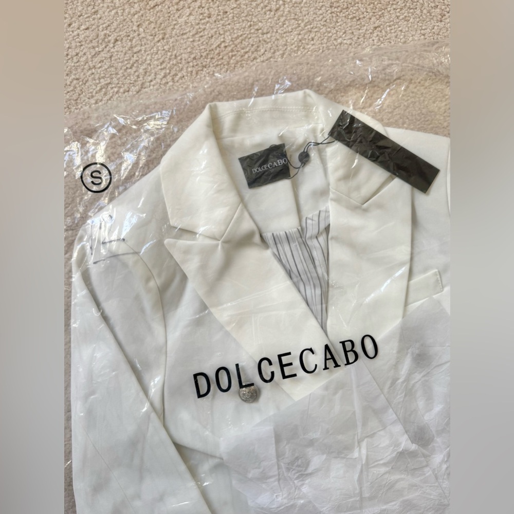 NWT - Dolce Cabo White Double Breasted Blazer Size Small | New in Poly Bag - Picture 4 of 5